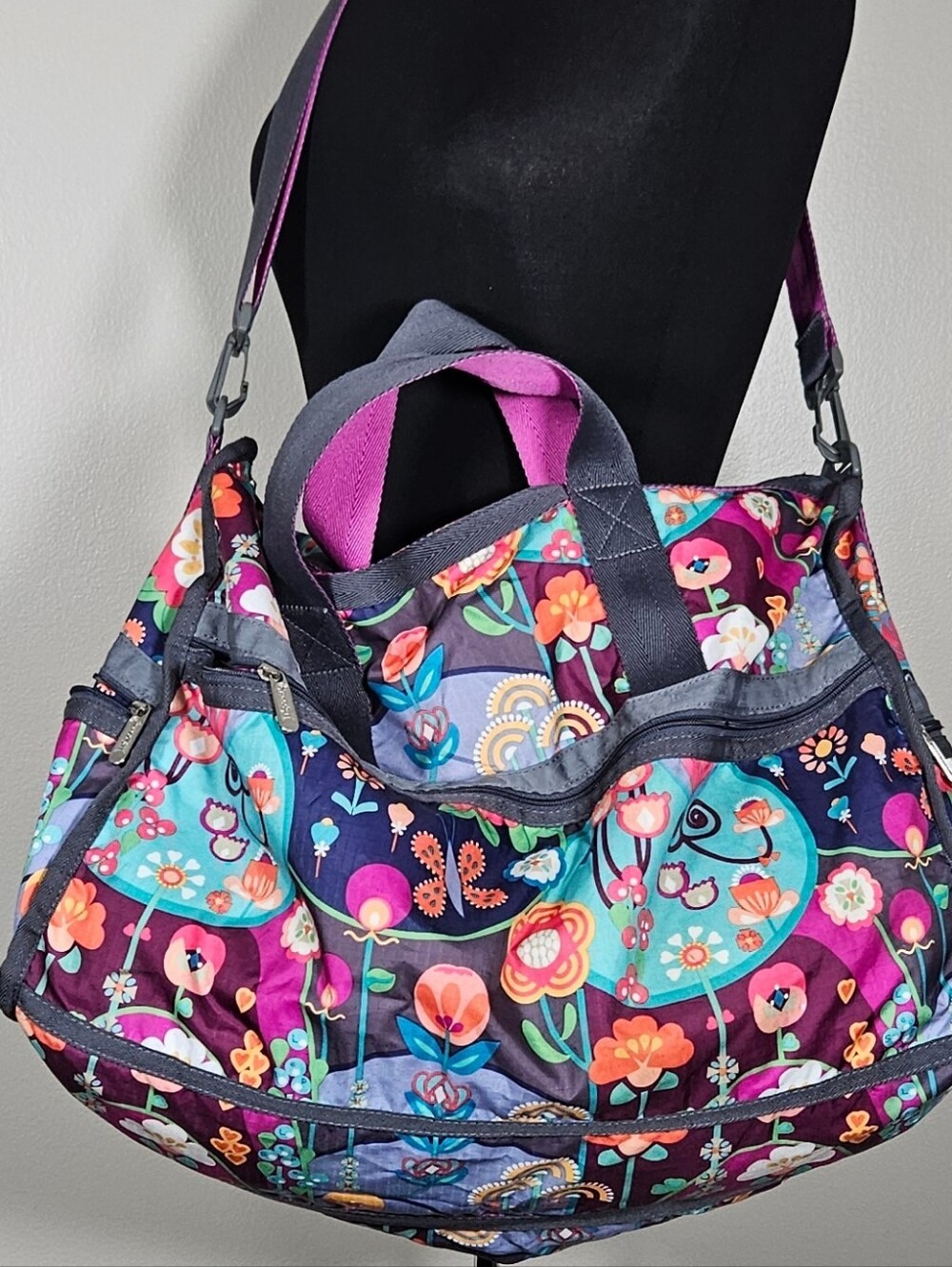 Lesportsac Colorful Floral Duffle Weekender Bag Shoulder Straps Tote Handles M/L